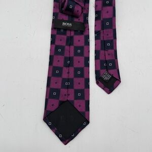 Hugo Boss Purple and Black Geometric Tie